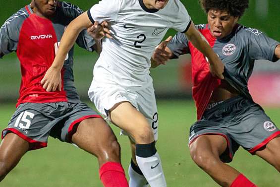 Football : les U17 Calédoniens dominent mais perdent la finale de la Coupe d'Océanie