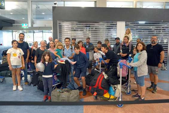 Inondation : des Calédoniens bloqués à Auckland