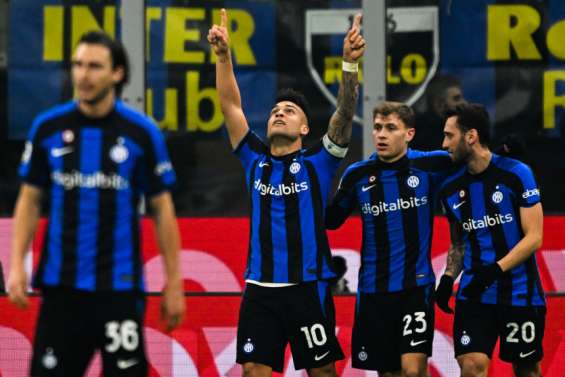 L'Inter s'adjuge le derby de Milan, Naples ne faiblit pas