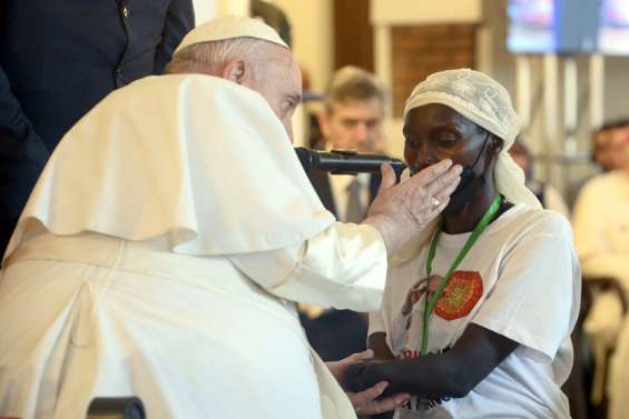 Visite du pape  : un peu de réconfort face aux violences