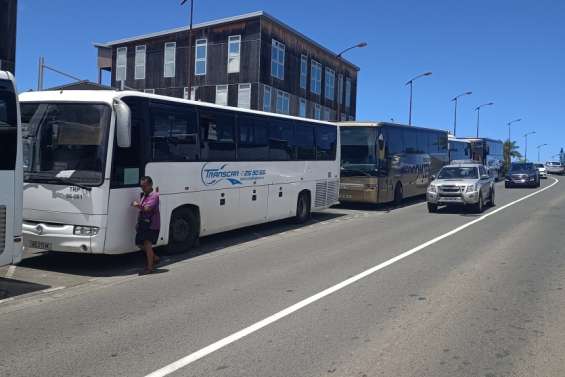 Les transporteurs scolaires lèvent la grève
