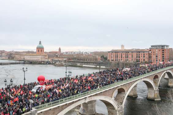 Moins de grévistes mardi pour le 3e jour de mobilisation
