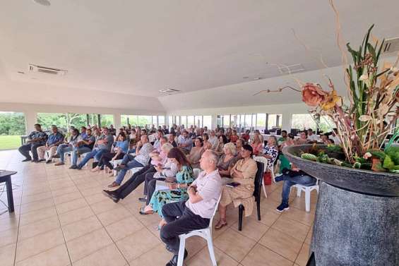 Les Loyalistes veulent que la Nouvelle-Calédonie devienne un 