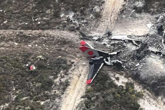Miraculés après le crash de leur avion bombardier d'eau