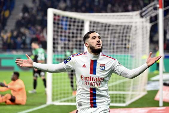 Football : Lyon en reconquête fait chuter Lens