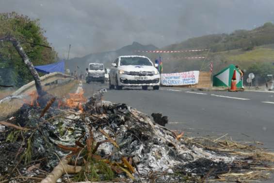 La route de Yaté bloquée en réaction à des interpellations 