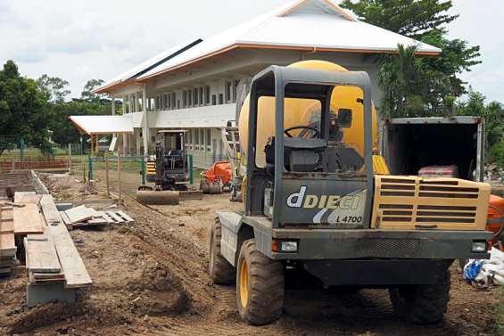 Koné : des rénovations et des renouvellements au collège