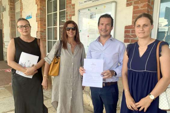 Les Loyalistes vent debout contre le gel du corps électoral