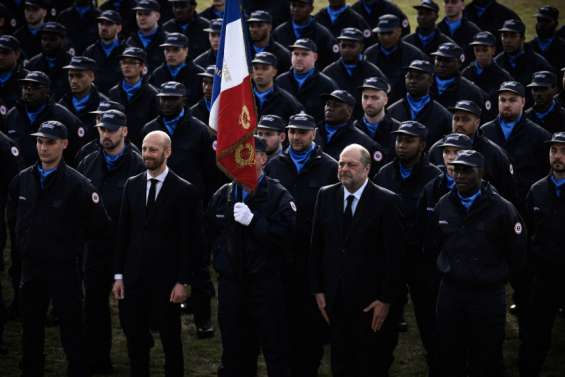 Les agents pénitentiaires changent de statut