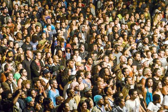 [Gros plan] À l'aube de discussions sur l'avenir, le 
