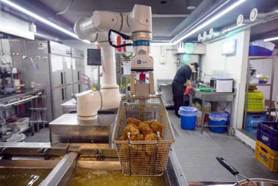 Le robot qui révolutionne le poulet frit coréen