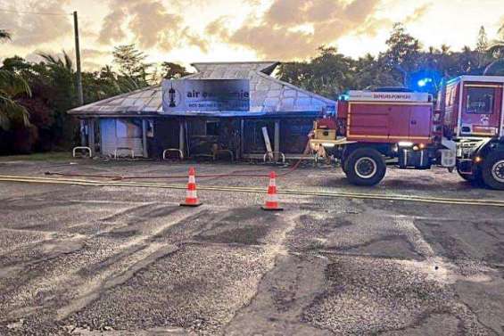 [Mise à jour] Agence d’Aircal incendiée à Lifou : le personnel débraye à Magenta, une enquête ouverte pour destruction