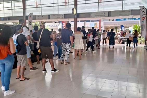 Paralysé par la pandémie, l'aéroport de La Tontouta recrute de nouveau