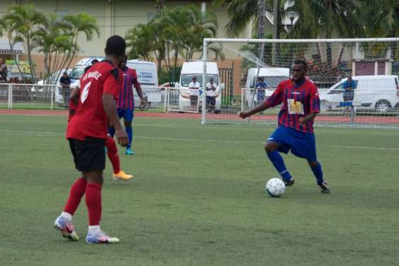 Football : l'Etoile de Banoutr et l'AS Qanono rêvent toujours de Super Ligue