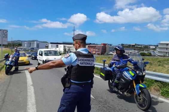 Hausse du téléphone au volant… et des amendes de 15 000 F