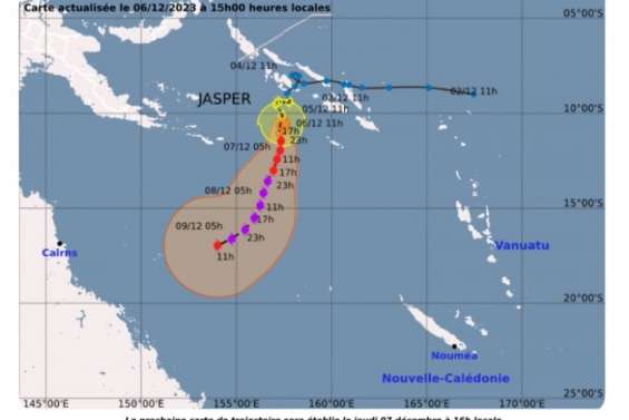 Le cyclone Jasper se déplace vers le sud de la mer de Corail