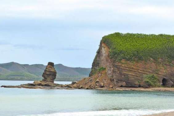 Le corps d'un homme découvert samedi matin à la Roche Percée, à Bourail
