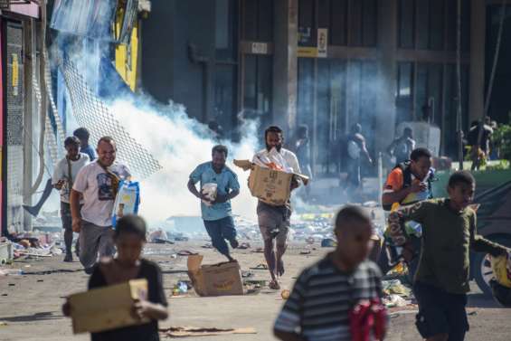 [Mise à jour] Nuit d’émeutes à Port Moresby : le bilan grimpe à quinze morts