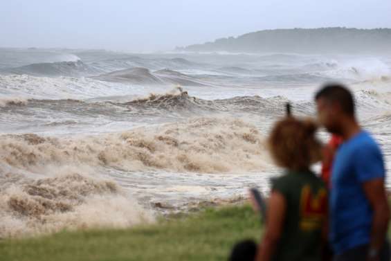 Belal, un cyclone dévastateur, menace La Réunion