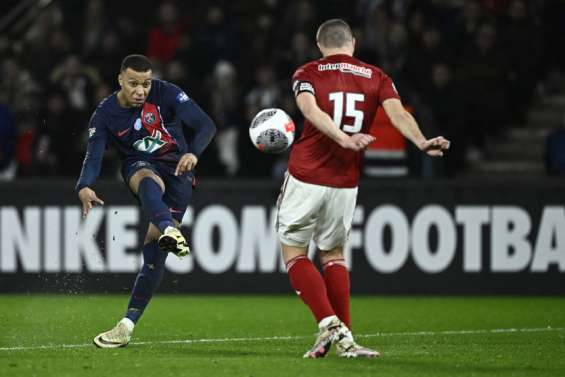 Coupe de France : Paris solide face à Brest, Lyon sort Lille, l'exploit de Le Puy