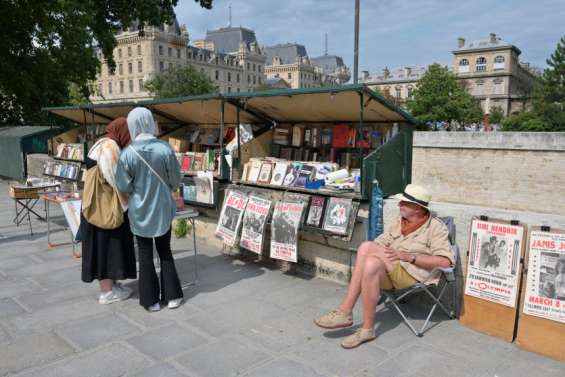 JO-2024 : les bouquinistes des quais de Seine ne seront pas déplacés
