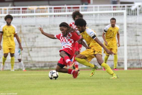 Super Ligue 2024 : un championnat à tiroirs et à 10 équipes