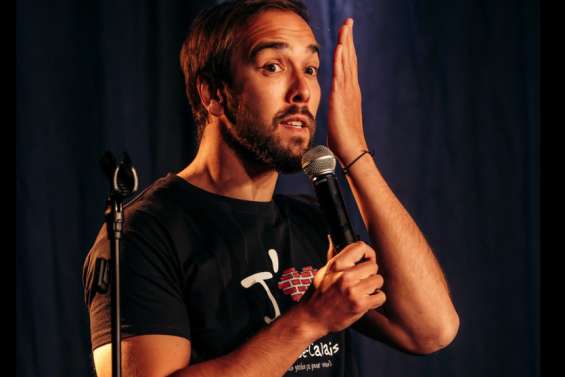 Franjo, l’humoriste aux millions de vues sur Youtube, débarque sur le Caillou