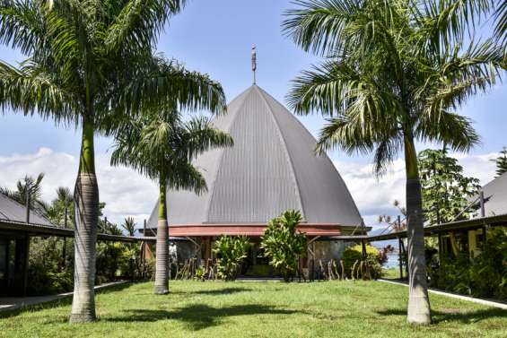 Agression filmée à la Moselle : le Sénat coutumier appelle au calme