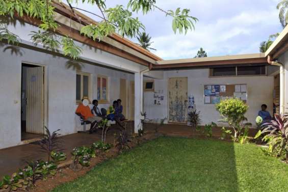 Santé en outre-mer : médecins, ophtalmologues ou sages-femmes, les professionnels de santé manquent à l'appel