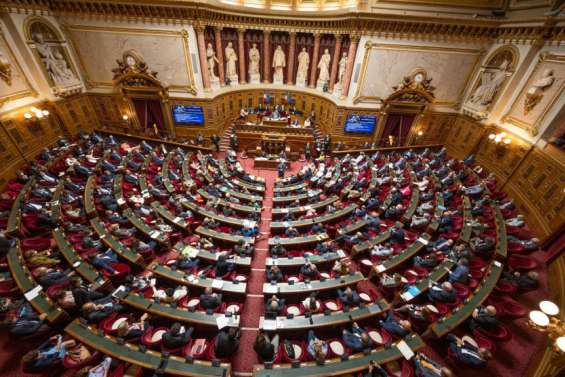 Le Sénat adopte la réforme constitutionnelle et le dégel du corps électoral