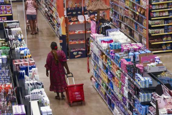 En 2023, l’inflation a baissé en outre-mer, la consommation aussi