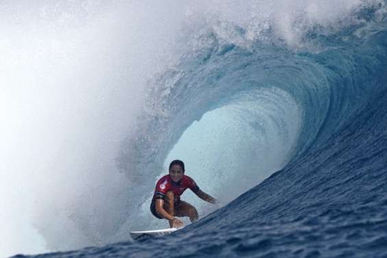 [PORTRAIT] Vahine Fierro, la surfeuse de Huahine qui rêve d’Olympe