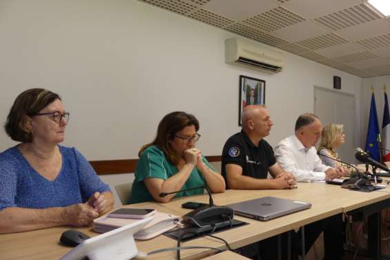 Menace d'explosion, gendarmes blessés, interpellations et maisons brûlées... ce qu'il faut retenir du point presse du haussaire