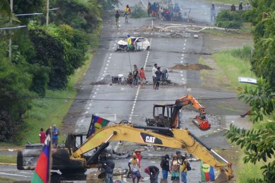 Le bilan des violences passe à quatre morts dont un gendarme