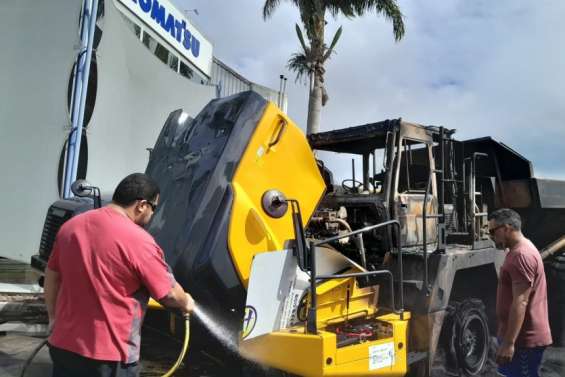 [VIDEO] A Komatsu, des employés se mobilisent pour tenter de sauver leur société