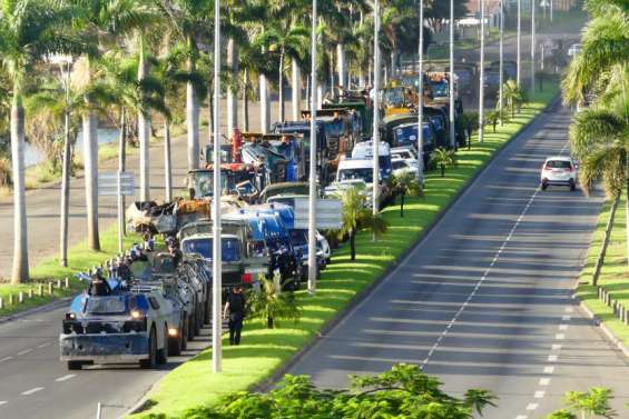 [EN IMAGES] Les opérations de déblaiement de barrages se poursuivent