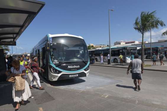 Avec déjà un milliard de francs de dégâts, le réseau Tanéo à l’arrêt jusqu'à nouvel ordre