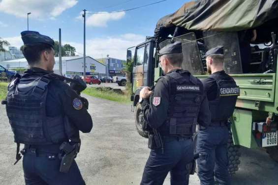 Deux blessés par arme à feu, samedi, près du centre commercial de La Coulée