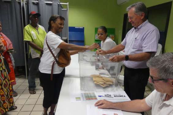Élections législatives : les bureaux de vote sont fermés