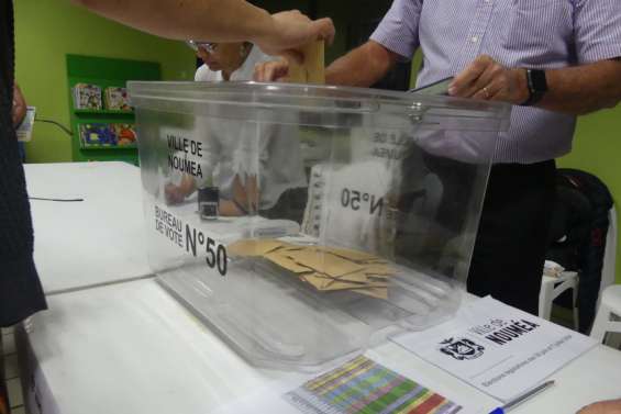 Quels sont les enjeux du duel Metzdorf-Naisseline dans la première circonscription ?