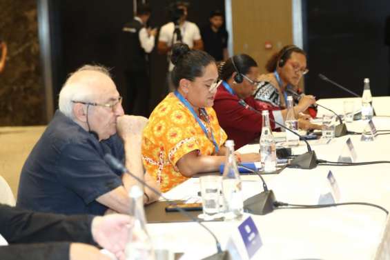 Calédonie ensemble s’indigne de la présence d’élus calédoniens au Congrès des colonies françaises en Azerbaïdjan