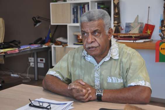 Incendie d’églises : Louis Mapou dénonce des 