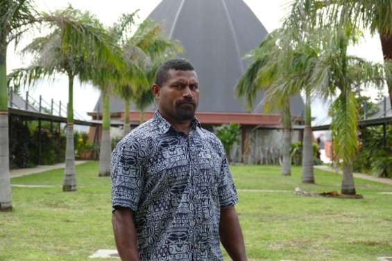 Hippolyte Sinewami démissionne du Sénat coutumier sur fond de dissensions au sein de l’institution