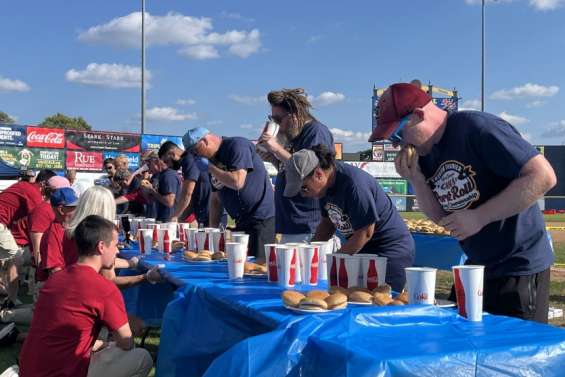 La ligue des mangeurs professionnels, quand se goinfrer devient un métier
