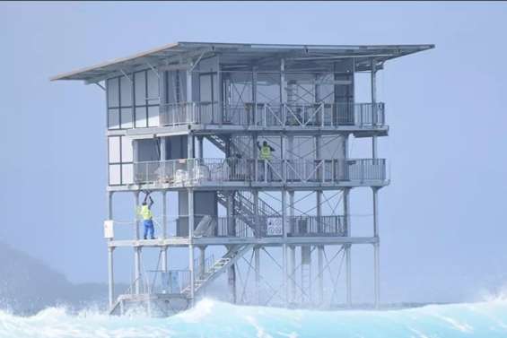 Paris 2024 - Surf : Le démontage de la tour des juges de Teahupo'o est terminé