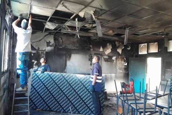 L’État s’engage à prendre en charge à 100 % la reconstruction des écoles