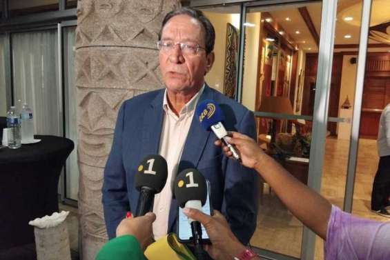 [Direct] Calédonie ensemble pointe une visite ministérielle où 