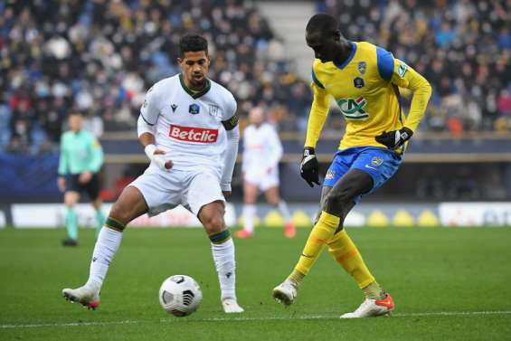 Foot, diamants, cryptomonnaie et escroquerie… le procès 