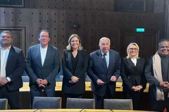 Un calendrier pour la reprise des discussions politiques en Calédonie présenté à Yaël Braun-Pivet et Gérard Larcher