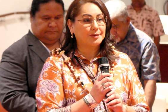 La présidente du Congrès Veylma Falaeo en mission à Paris